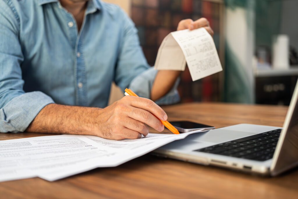 CGH Tax Services specializes in personal tax returns, small business tax returns, bookkeeping and new business registration.