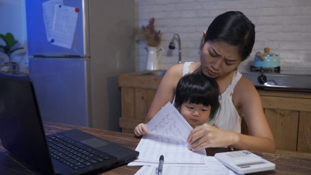 CGH Tax Services specializes in personal tax returns, small business tax returns, bookkeeping and new business registration.